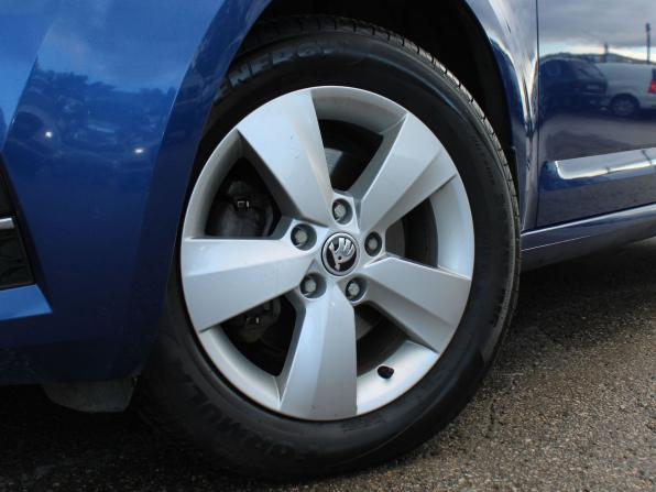Skoda Octavia III (A7) Рестайлинг с пробегом 2019 года, цена 1 999 000 рублей, 111690 км, лифтбек, Автокод Объявления