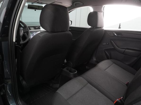 Skoda Rapid I с пробегом 2016 года, цена 899 000 рублей, 160578 км, лифтбек, Автокод Объявления