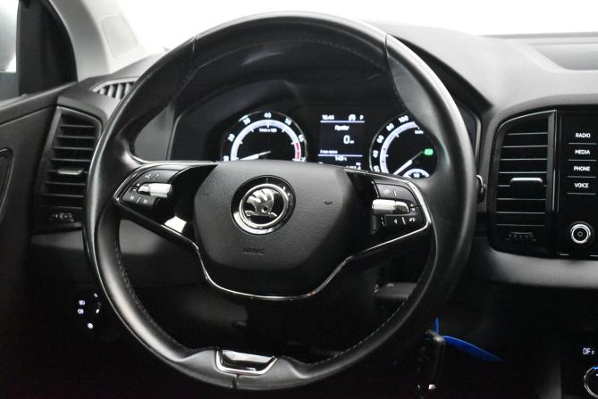 Skoda Karoq I с пробегом 2021 года, цена 2 430 000 рублей, 61220 км, внедорожник, Автокод Объявления