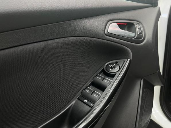 Ford Focus III Рестайлинг с пробегом 2019 года, цена 1 370 000 рублей, 119929 км, универсал, Автокод Объявления