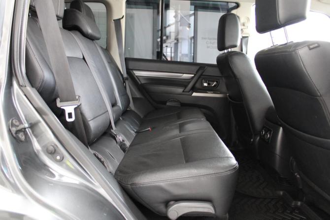 Mitsubishi Pajero IV Рестайлинг 2 с пробегом 2019 года, цена 3 390 000 рублей, 160195 км, внедорожник, Автокод Объявления