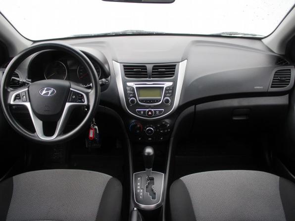 Hyundai Solaris I с пробегом 2014 года, цена 999 000 рублей, 83061 км, седан, Автокод Объявления