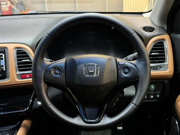 Honda Vezel I с пробегом 2015 года, цена 1 207 000 рублей, 189000 км, внедорожник, Автокод Объявления