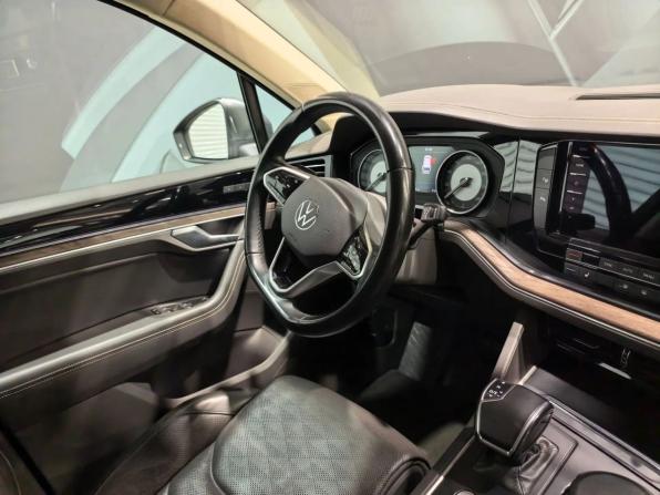Volkswagen Touareg III с пробегом 2021 года, цена 4 990 000 рублей, 216841 км, внедорожник, Автокод Объявления