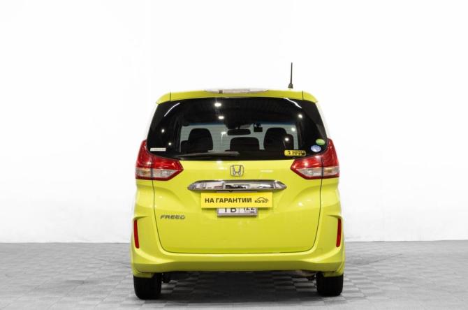 Honda Freed II с пробегом 2017 года, цена 1 639 000 рублей, 86700 км, компактвэн, Автокод Объявления