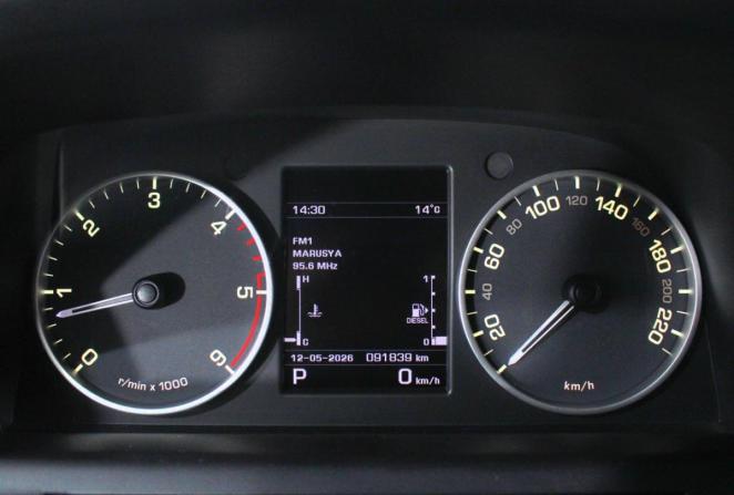 Land Rover Discovery IV Рестайлинг с пробегом 2013 года, цена 1 800 000 рублей, 92000 км, внедорожник, Автокод Объявления
