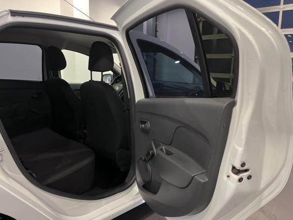 Renault Logan II Рестайлинг с пробегом 2020 года, цена 1 000 000 рублей, 87989 км, седан, Автокод Объявления