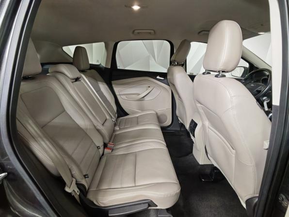 Ford Escape III Рестайлинг с пробегом 2018 года, цена 1 455 000 рублей, 121384 км, внедорожник, Автокод Объявления