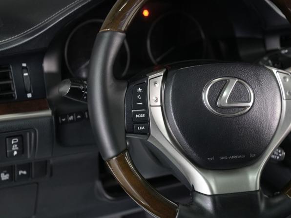 Lexus ES VI с пробегом 2013 года, цена 2 270 000 рублей, 125000 км, седан, Автокод Объявления