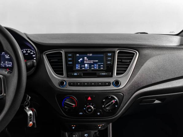 Hyundai Solaris II Рестайлинг с пробегом 2022 года, цена 1 700 000 рублей, 92492 км, седан, Автокод Объявления