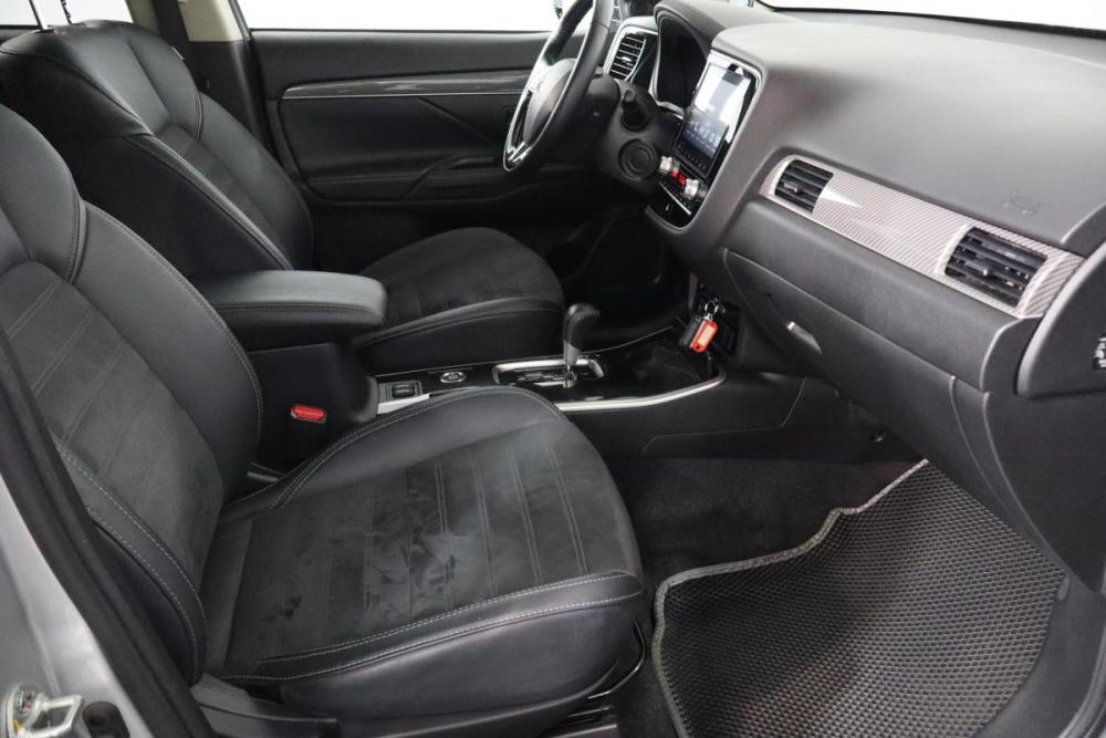 Mitsubishi Outlander III Рестайлинг 3 Санкт-Петербург  - изображение 10
