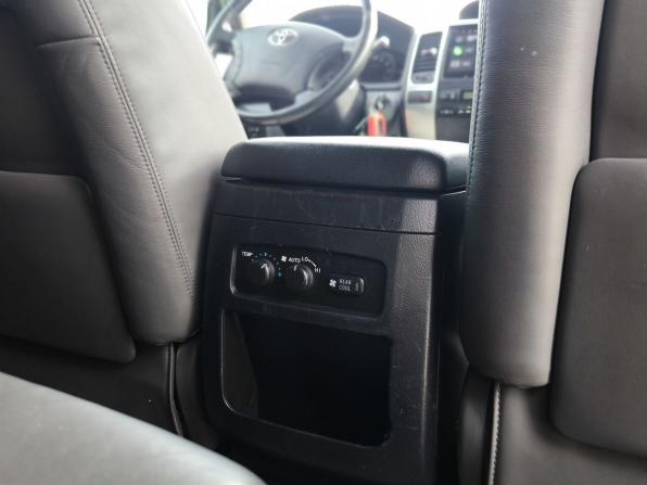 Toyota Land Cruiser Prado 120 Series Рестайлинг с пробегом 2008 года, цена 1 635 000 рублей, 443022 км, внедорожник, Автокод Объявления