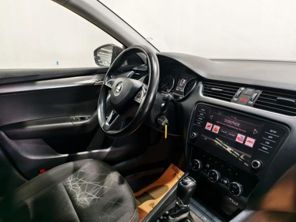 Skoda Octavia III (A7) Рестайлинг с пробегом 2019 года, цена 1 763 000 рублей, 138763 км, лифтбек, Автокод Объявления