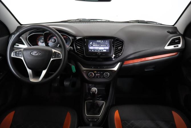 Lada (ВАЗ) Vesta I с пробегом 2018 года, цена 999 000 рублей, 106000 км, универсал, Автокод Объявления