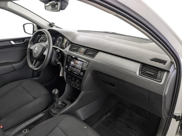 Skoda Rapid I Рестайлинг с пробегом 2019 года, цена 800 000 рублей, 196860 км, лифтбек, Автокод Объявления