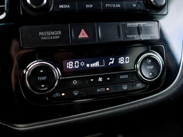 Mitsubishi Outlander III с пробегом 2012 года, цена 1 319 000 рублей, 246620 км, внедорожник, Автокод Объявления