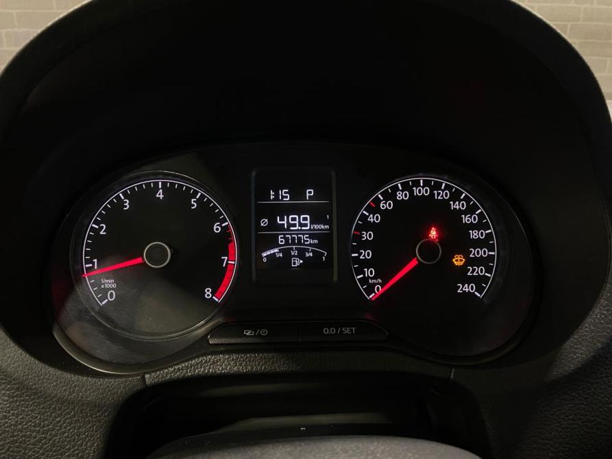 Volkswagen Polo V Рестайлинг Челябинск  - изображение 21