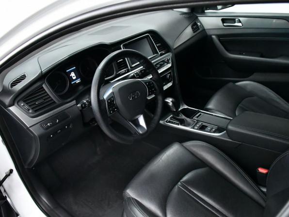 Hyundai Sonata VII (LF) Рестайлинг с пробегом 2017 года, цена 1 787 000 рублей, 139501 км, седан, Автокод Объявления
