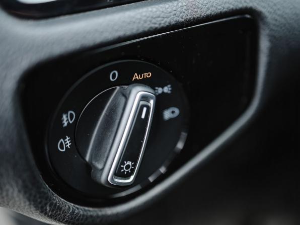 Volkswagen Golf VII Рестайлинг с пробегом 2018 года, цена 1 949 000 рублей, 133146 км, хэтчбек, Автокод Объявления