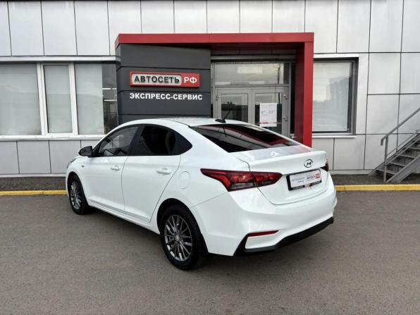 Hyundai Solaris II с пробегом 2017 года, цена 1 220 601 рубль, 107000 км, седан, Автокод Объявления