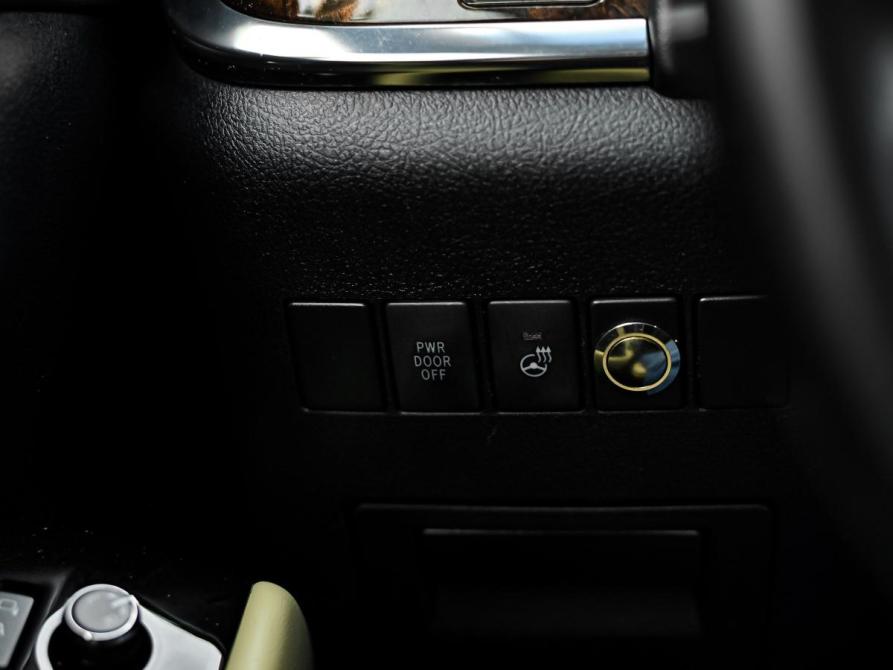 Toyota Alphard III Рестайлинг Санкт-Петербург  - изображение 14
