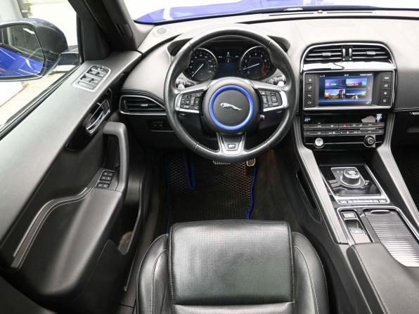 Jaguar F-Pace I с пробегом 2017 года, цена 2 990 000 рублей, 133661 км, внедорожник, Автокод Объявления