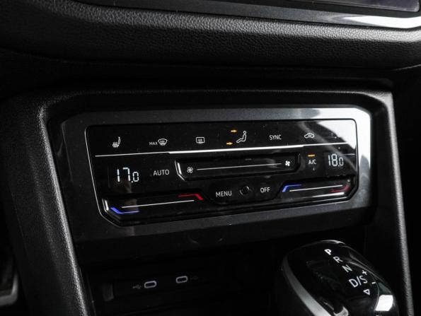 Volkswagen Tiguan II Рестайлинг с пробегом 2021 года, цена 2 915 000 рублей, 53691 км, внедорожник, Автокод Объявления