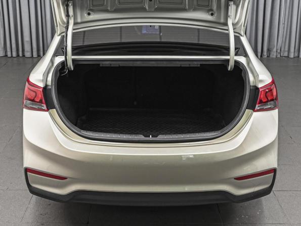 Hyundai Solaris II с пробегом 2019 года, цена 1 288 000 рублей, 142407 км, седан, Автокод Объявления