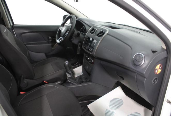 Renault Sandero II Рестайлинг с пробегом 2020 года, цена 1 170 000 рублей, 105027 км, хэтчбек, Автокод Объявления