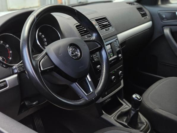 Skoda Yeti I Рестайлинг с пробегом 2016 года, цена 1 200 000 рублей, 124000 км, внедорожник, Автокод Объявления