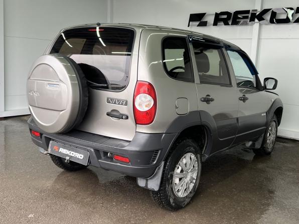 Chevrolet Niva I Рестайлинг с пробегом 2012 года, цена 495 000 рублей, 157467 км, внедорожник, Автокод Объявления