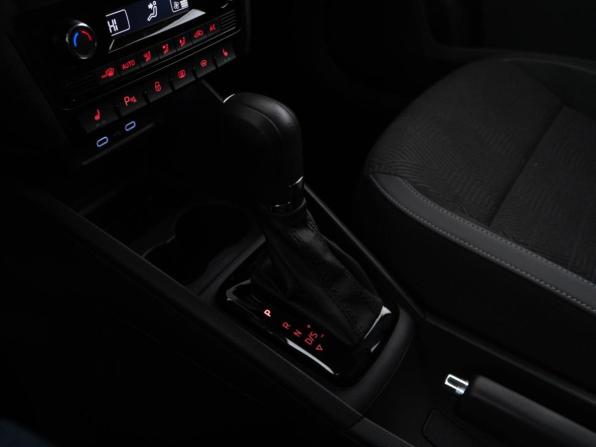 Volkswagen Polo VI с пробегом 2021 года, цена 2 089 444 рубля, 34205 км, лифтбек, Автокод Объявления