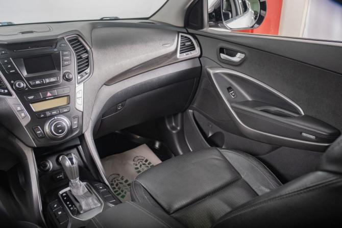 Hyundai Santa Fe III с пробегом 2012 года, цена 1 489 000 рублей, 136000 км, внедорожник, Автокод Объявления
