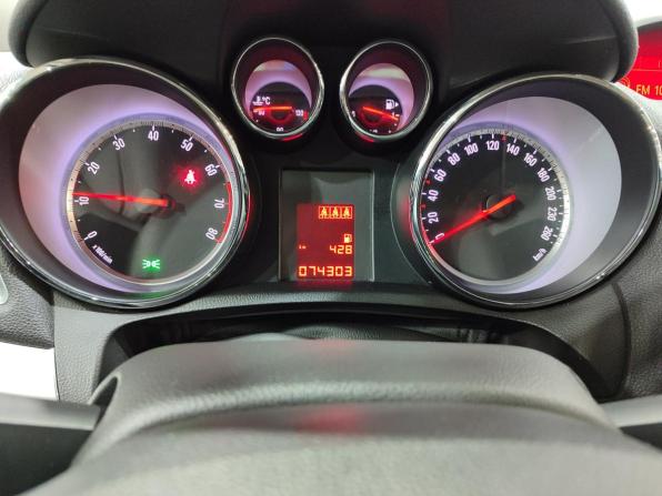 Opel Mokka I с пробегом 2014 года, цена 1 000 000 рублей, 75000 км, внедорожник, Автокод Объявления