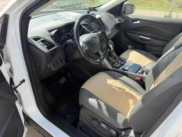 Ford Kuga II Рестайлинг с пробегом 2016 года, цена 1 597 000 рублей, 141000 км, внедорожник, Автокод Объявления