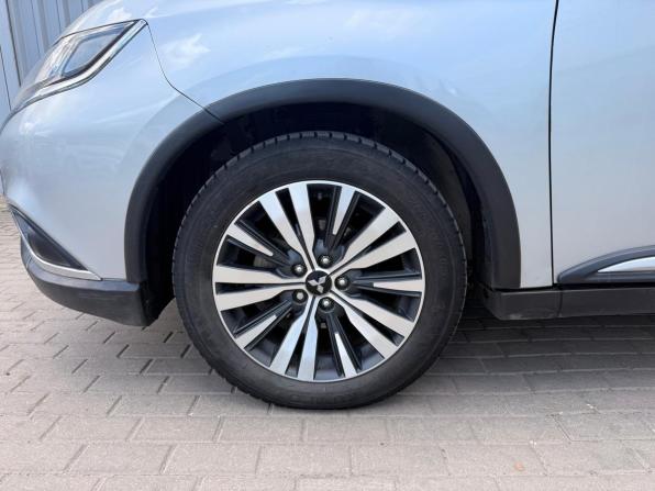 Mitsubishi Outlander III Рестайлинг 3 с пробегом 2019 года, цена 1 699 000 рублей, 85537 км, внедорожник, Автокод Объявления