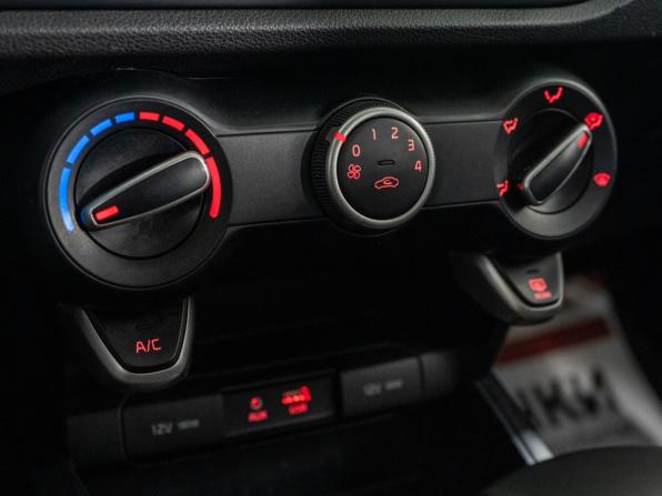 Kia Rio IV с пробегом 2019 года, цена 1 279 500 рублей, 138514 км, седан, Автокод Объявления