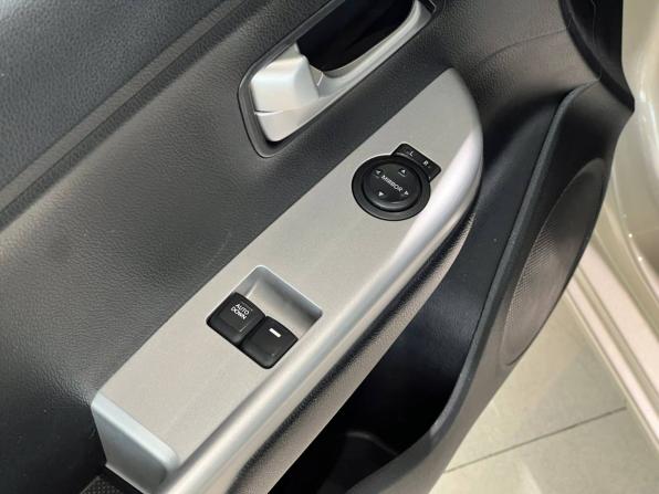 Kia Rio III с пробегом 2015 года, цена 950 000 рублей, 148000 км, хэтчбек, Автокод Объявления