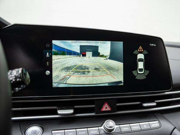Hyundai Elantra VII (CN7) Рестайлинг с пробегом 2023 года, цена 2 059 000 рублей, 45957 км, седан, Автокод Объявления