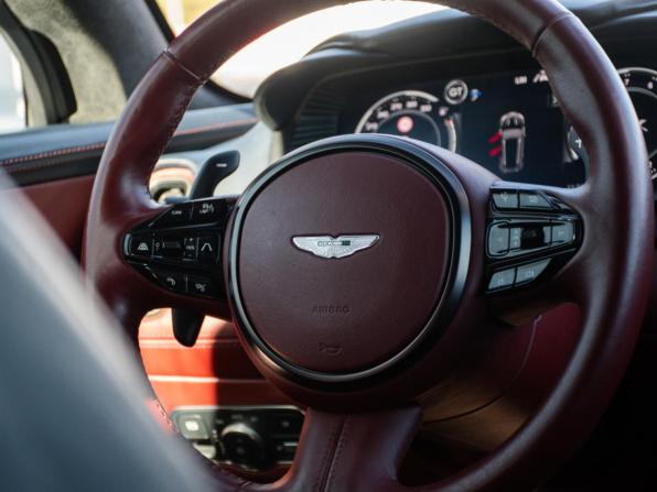 Aston Martin DBX I с пробегом 2021 года, цена 20 092 050 рублей, 69477 км, внедорожник, Автокод Объявления