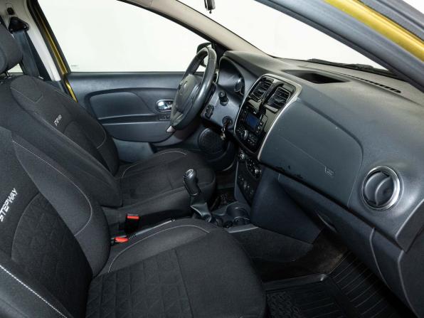 Renault Sandero II с пробегом 2017 года, цена 933 000 рублей, 183700 км, хэтчбек, Автокод Объявления