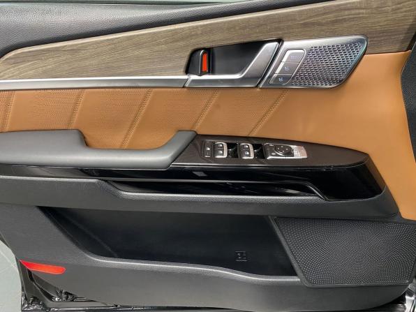 Kia Mohave I Рестайлинг 2 с пробегом 2022 года, цена 5 100 000 рублей, 47595 км, внедорожник, Автокод Объявления