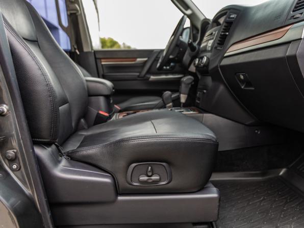 Mitsubishi Pajero IV Рестайлинг 1 с пробегом 2011 года, цена 2 348 000 рублей, 197309 км, внедорожник, Автокод Объявления