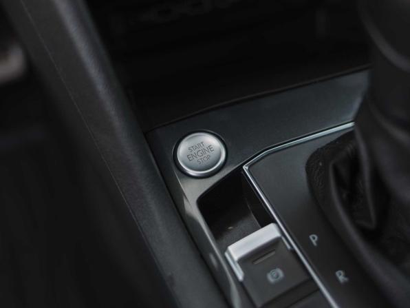 Volkswagen Tiguan II с пробегом 2019 года, цена 2 400 000 рублей, 161636 км, внедорожник, Автокод Объявления