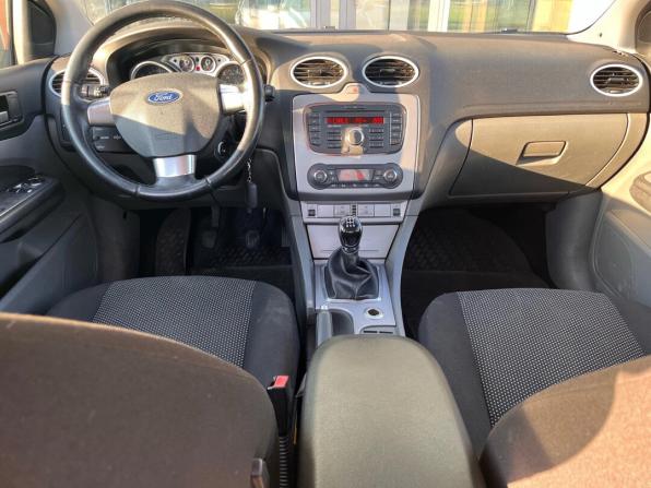 Ford Focus II Рестайлинг с пробегом 2010 года, цена 450 000 рублей, 245712 км, седан, Автокод Объявления