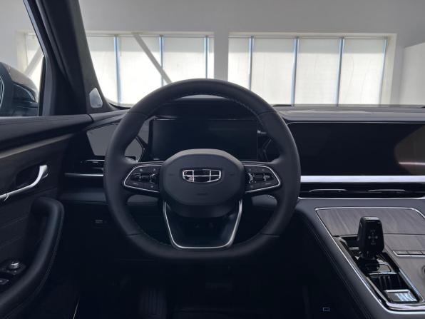 Geely Monjaro I с пробегом 2026 года, цена 4 899 900 рублей, 15 км, внедорожник, Автокод Объявления