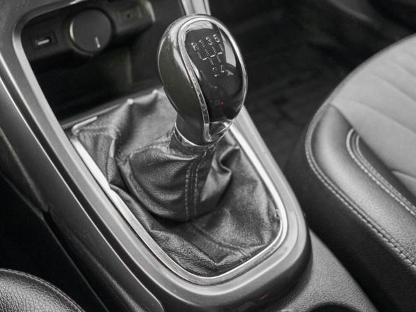 Opel Astra J Рестайлинг с пробегом 2013 года, цена 650 000 рублей, 177722 км, хэтчбек, Автокод Объявления