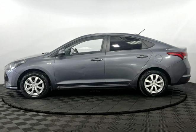 Hyundai Solaris II Рестайлинг с пробегом 2021 года, цена 1 000 000 рублей, 255535 км, седан, Автокод Объявления