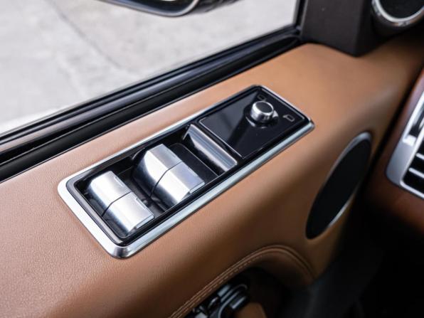 Land Rover Range Rover IV Рестайлинг с пробегом 2018 года, цена 5 088 000 рублей, 155522 км, внедорожник, Автокод Объявления