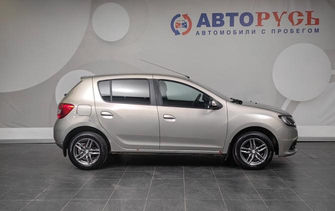 Renault Sandero II с пробегом 2014 года, цена 719 000 рублей, 158759 км, хэтчбек, Автокод Объявления